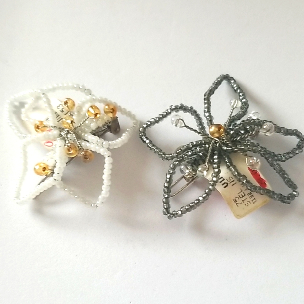 Ann Vuille Lily Beaded Hair Clips In White and Gray New